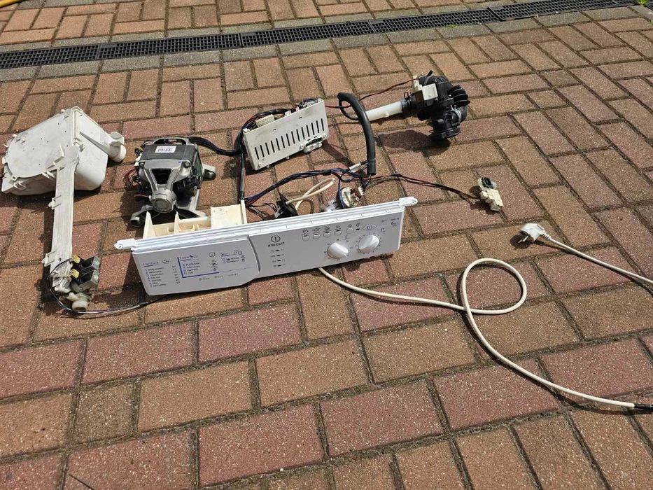 Pralka Indesit WIXL 126 Części