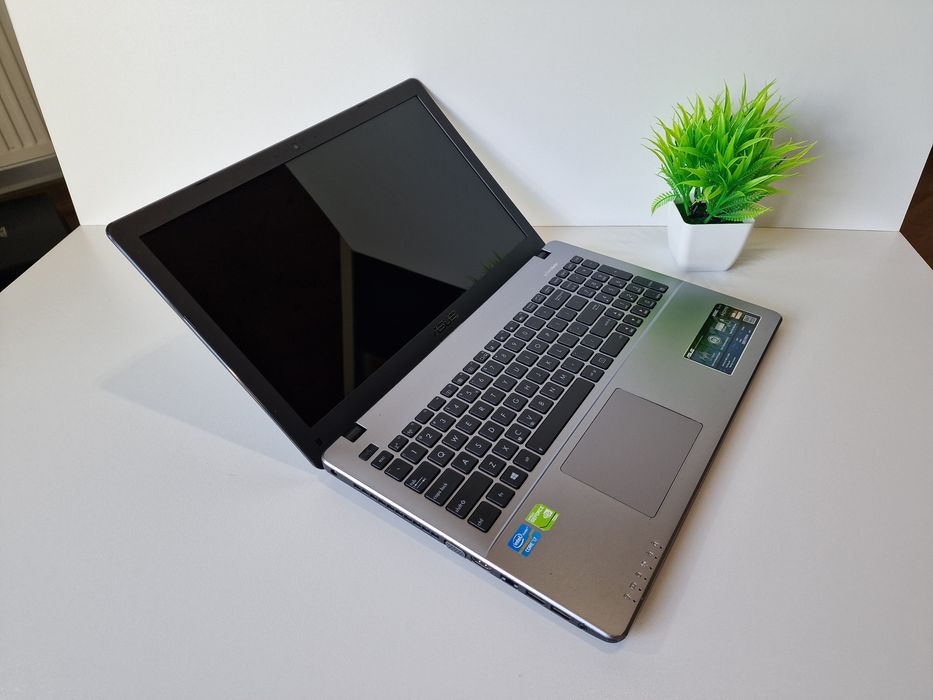 Laptop ASUS ~ Intel core i5 i7 ~ 8GB ram ~ SSD 256GB ~ NVIDIA ~  GWAR