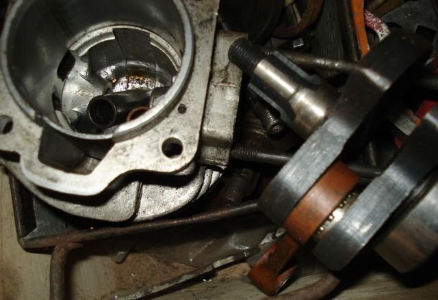 Бензопила Урал, Дружба картера, колинвалы, поршневые новое и б/у.