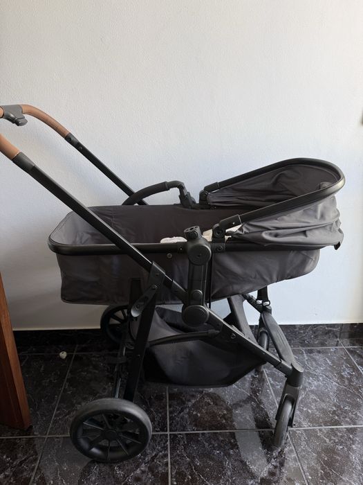 Baby stroller trio  for sale this is used i am saled on 200 € its new