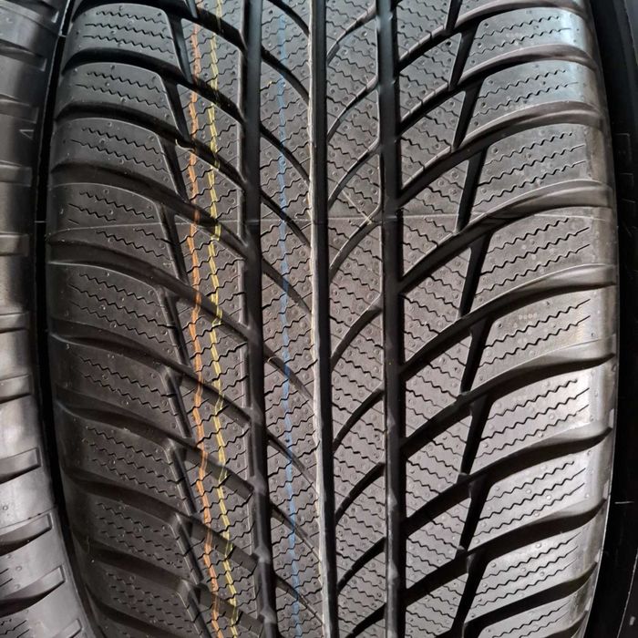 225/45/18 R18 Bridgestone Blizzak LM001 4шт нові зима