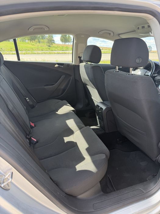 Volkswagen Passat B6 Sedan 2.0 TDI 140KM 103kW 2005