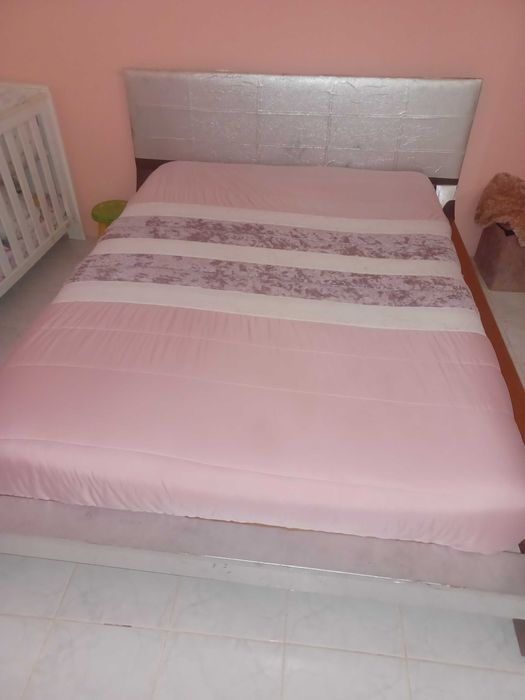 Vendo cama de casal