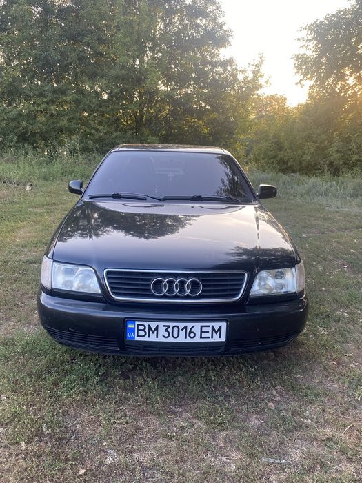 Ауді 100С4