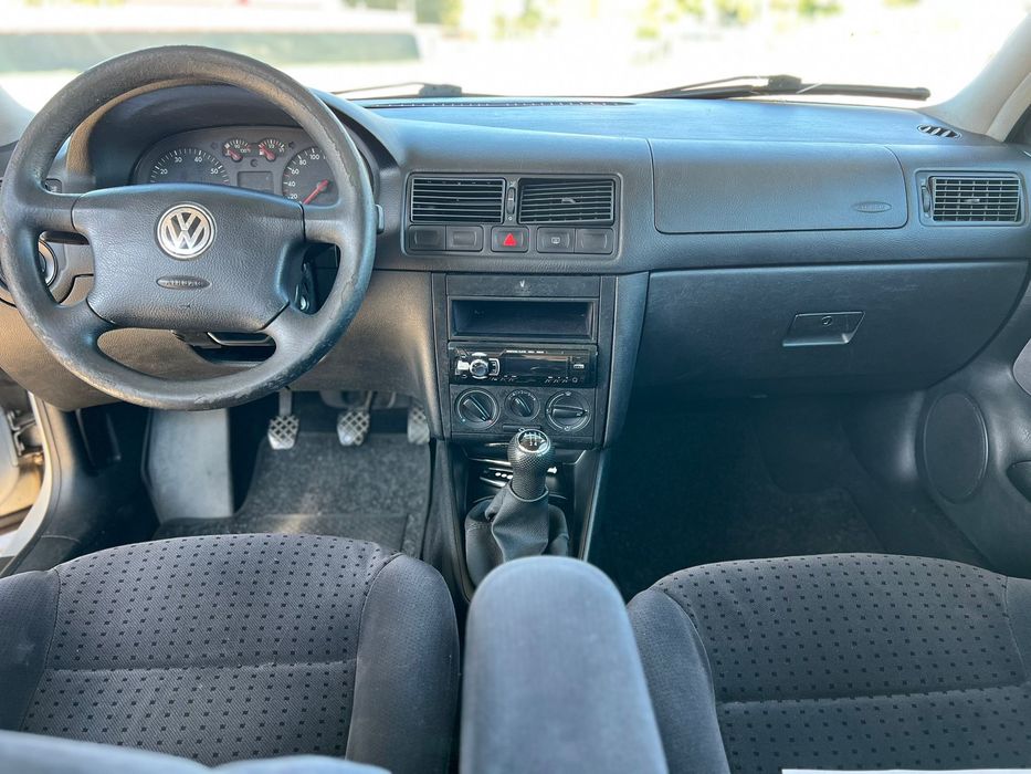 Volkswagen Golf 1.4 Gasolina – 1999