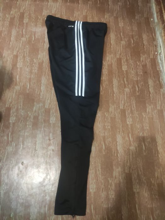 Штаны Adidas размер М