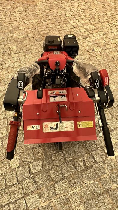 Motocultivador 15HP - Nunca usado