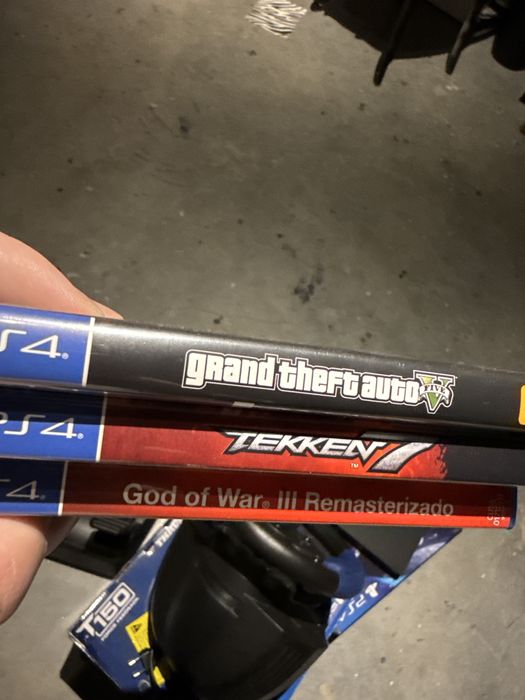 Playstation 4 1tb + thurstmaster t150