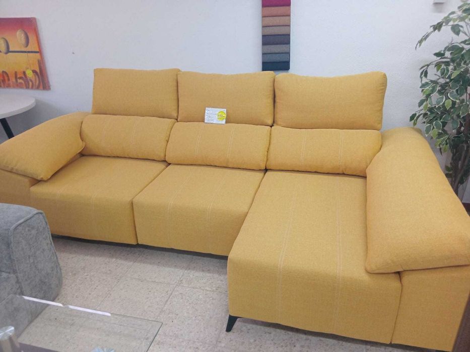 Sofá Chaise longue Manchester  Novo (se faz cama)