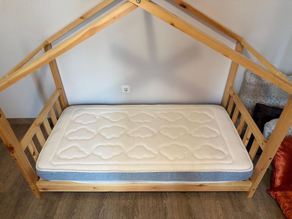 Cama Montessori e colchão 140x70