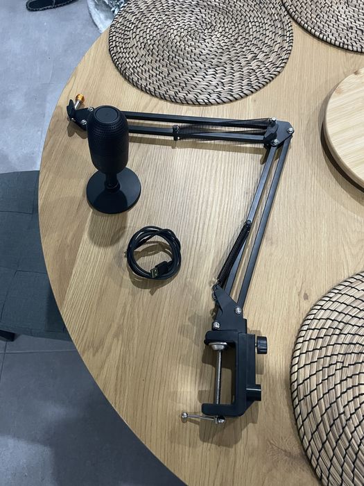 Microfone Razer Seiren V3 Mini Preto + Braço de suporte de mesa