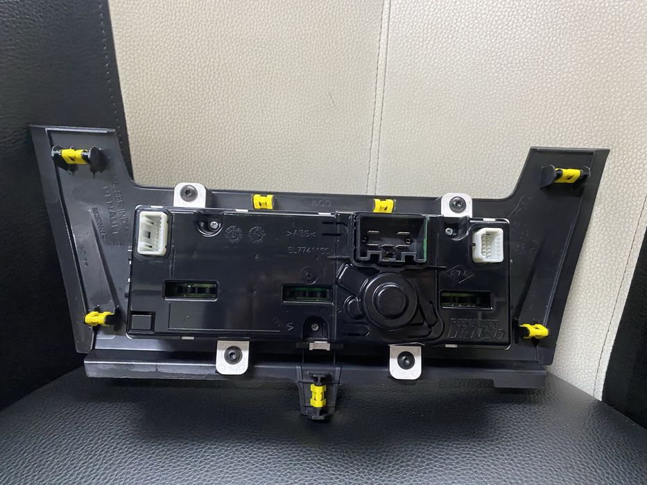 Panel klimatyzacji Renault Master IV 682.605.388R