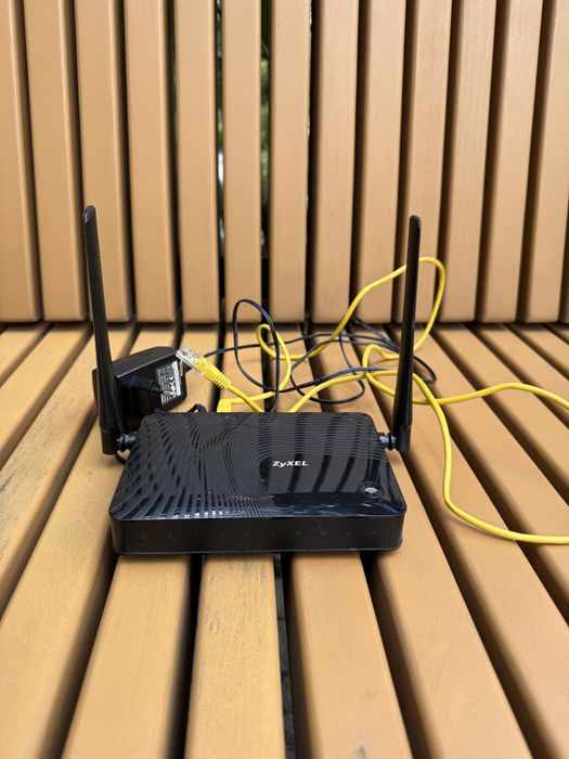 Wi-Fi роутер Zyxel Keenetic III