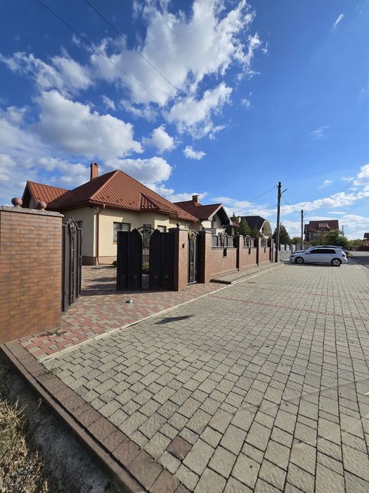 Продаж чудового одноповерхового будинку в передмісті Ужгорода с Холмок