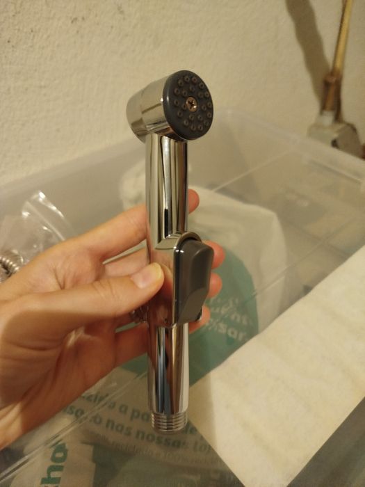 Duche de bidet nunca usada