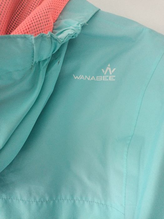 Kurtka dziewczęca wiatrówka 14 . 158-164