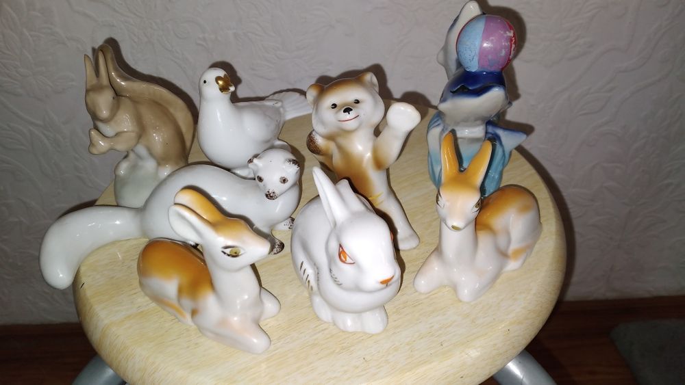 Фарфоровая статуэтка