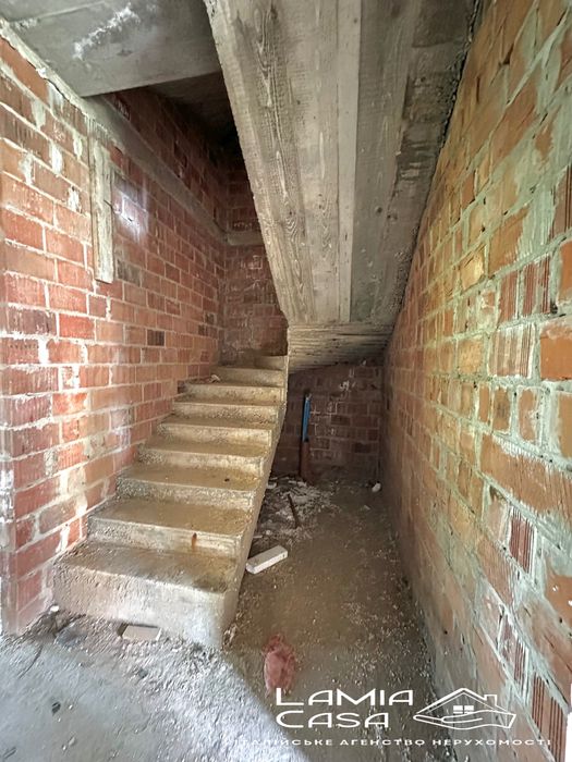 Продаж таунхауса , початок Годилова . 2 хв від Майдану