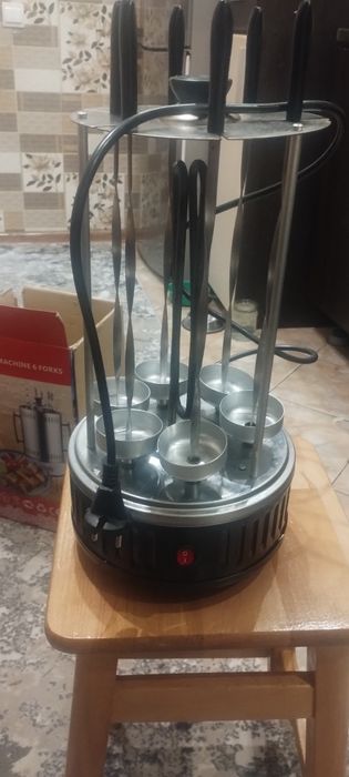 Електрошашличниця на 6 шампурів