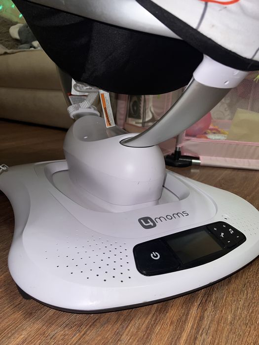 Крісло-гойдалка 4MOMS