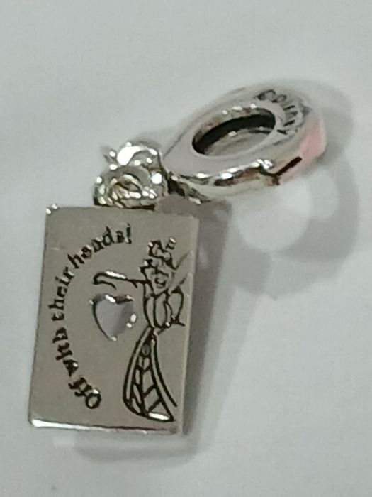 Charms  As Kier Serce