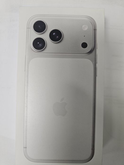 Apple iPhone 17 Pro Max 256GB silver novo selado