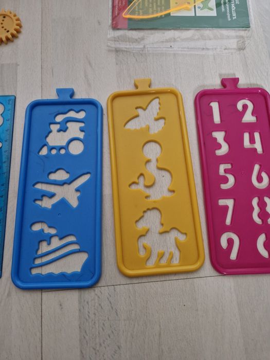 Spirograf, zestaw do rysowania.