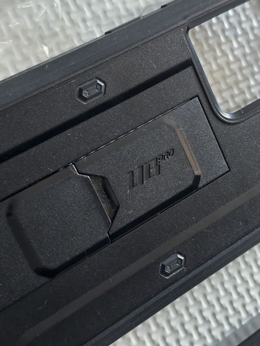 Etui pancerne do Samsung Galaxy S21 Ultra Supcase pro czarne