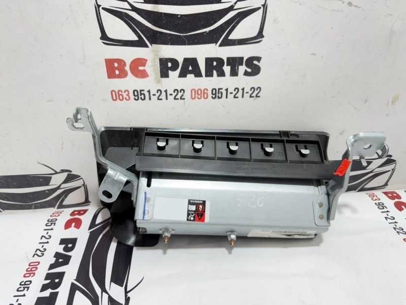 Подушка безопасности в колени Nissan Kicks 2021 правая 985R1-5RW8A