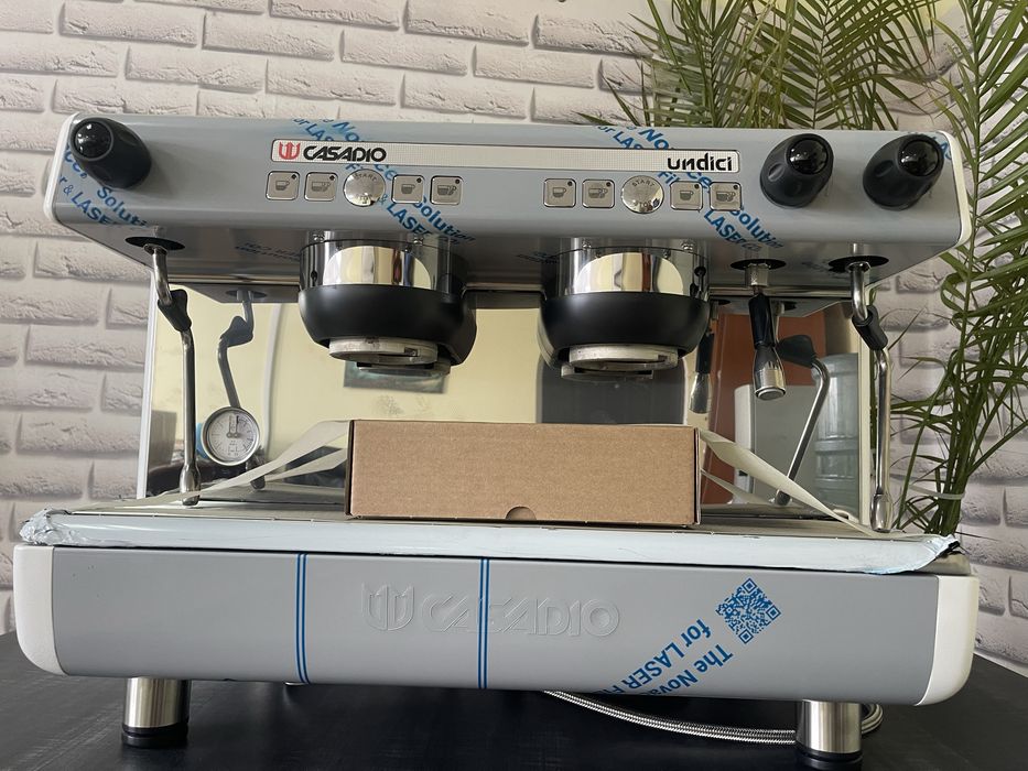 Casadio undici a/2 bianko нова професійна кавова машина