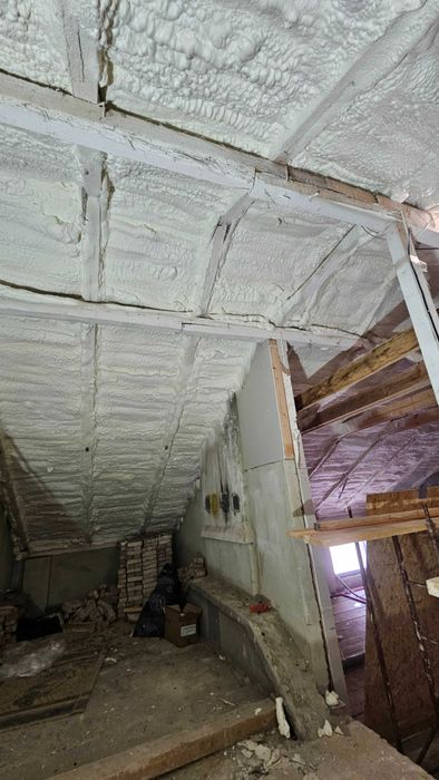 Утеплення Пінополіуретаном, Піною(Ппу) мансарди,каркасні будинки,дахи