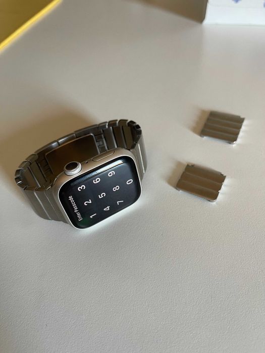 Pasek DEVIA Elegant Link Bracelet do Apple Watch 40mm/41mm 38mm Silver