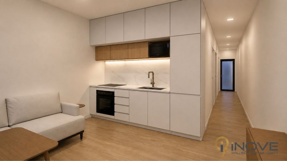 Moradia T1+1 Totalmente Remodelada com Jardim Privativo | A 50m do Metro de Santo Ovídio