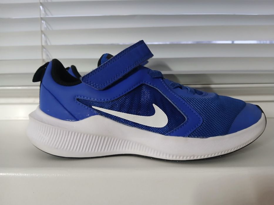 Кроссовки фирмы Nike оригинал в идеальном состоянии