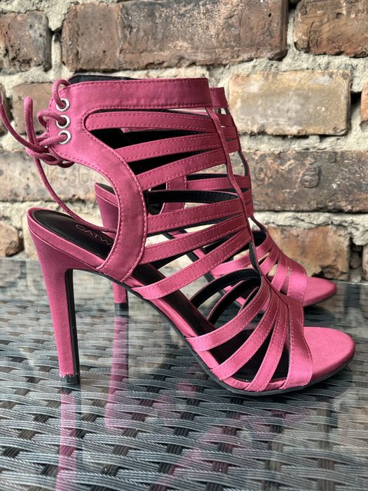 Sandały na obcasie boski kolor nowe 39 deichmann