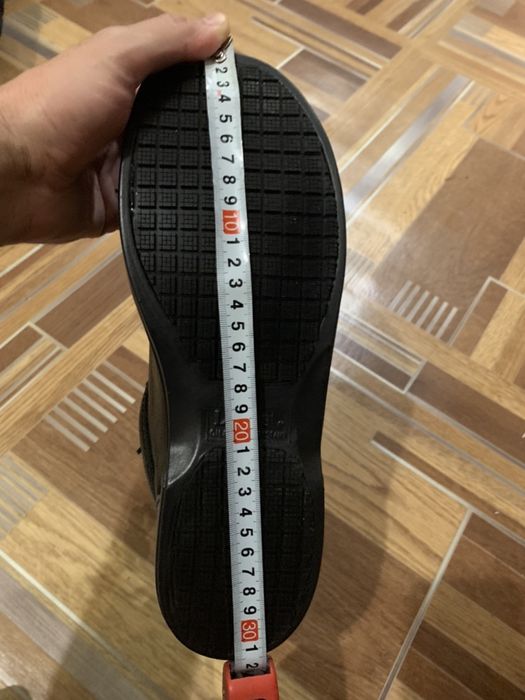 Safety shoes
