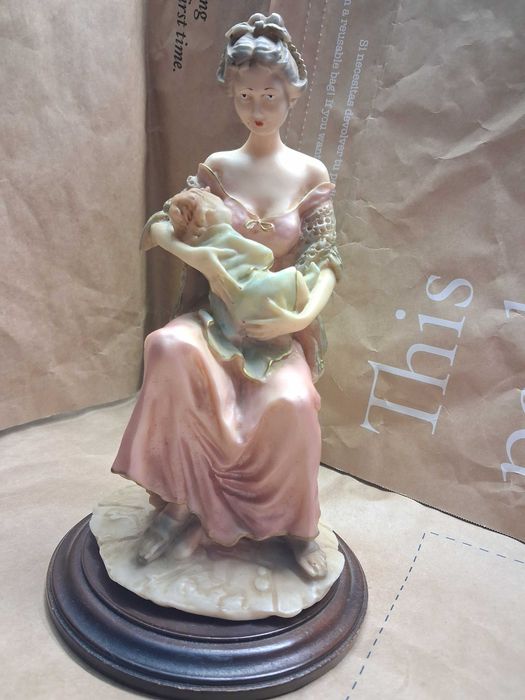 Estatueta - Mãe Pobre
