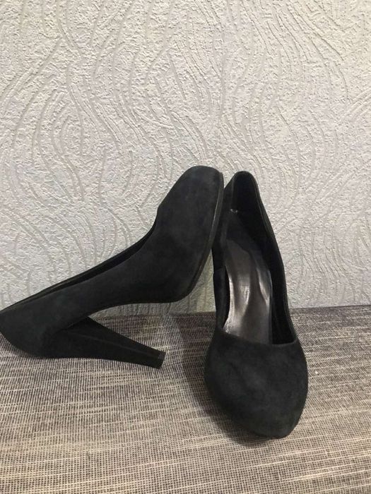 Продам туфли BeBe