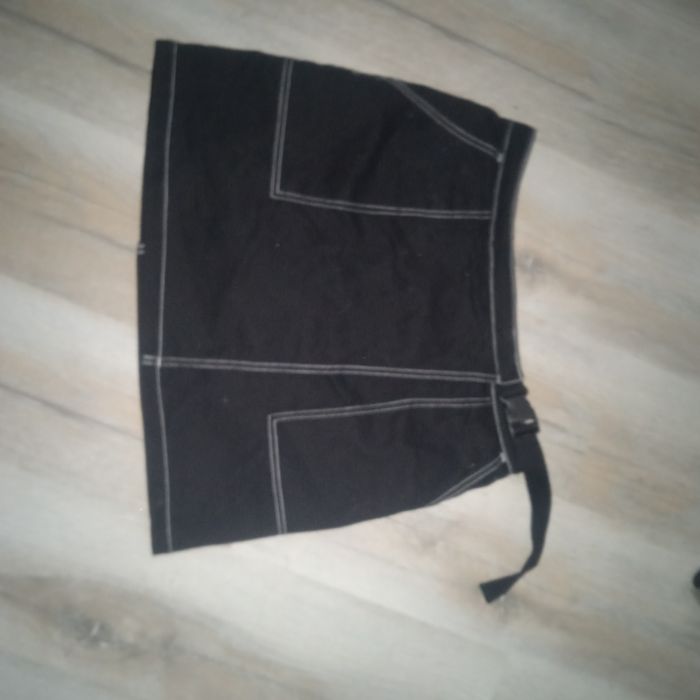 Spódnica czarna modna kurtka