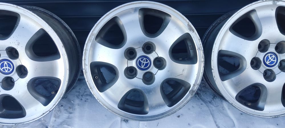 Felgi aluminiowe z  toyota Avensis Verso 16x6.5j 5x114.3