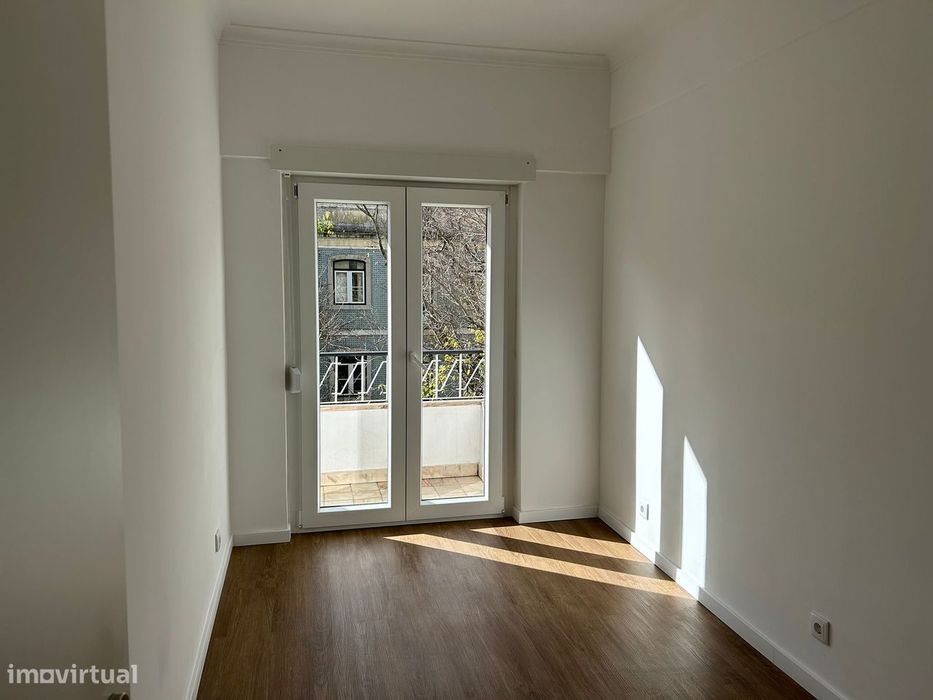 Apartamento T2 Santo Amaro Alcantara Renovado