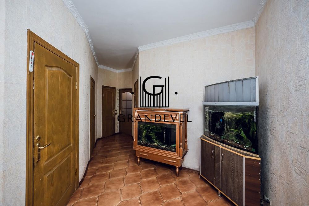 Продаж 2к квартири, Лютнева 1-1А, Бортничі, Харківський