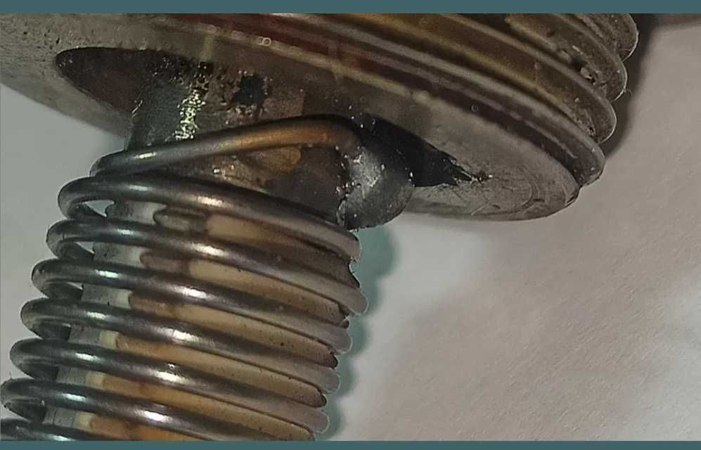 Свічка накалу 105 ( Свеча автономки Eberspacher E-105, 3730104.вольво