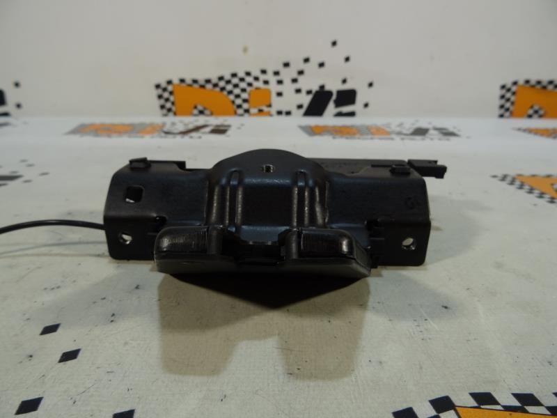 Fechadura / fecho da mala BMW 1 (E87)