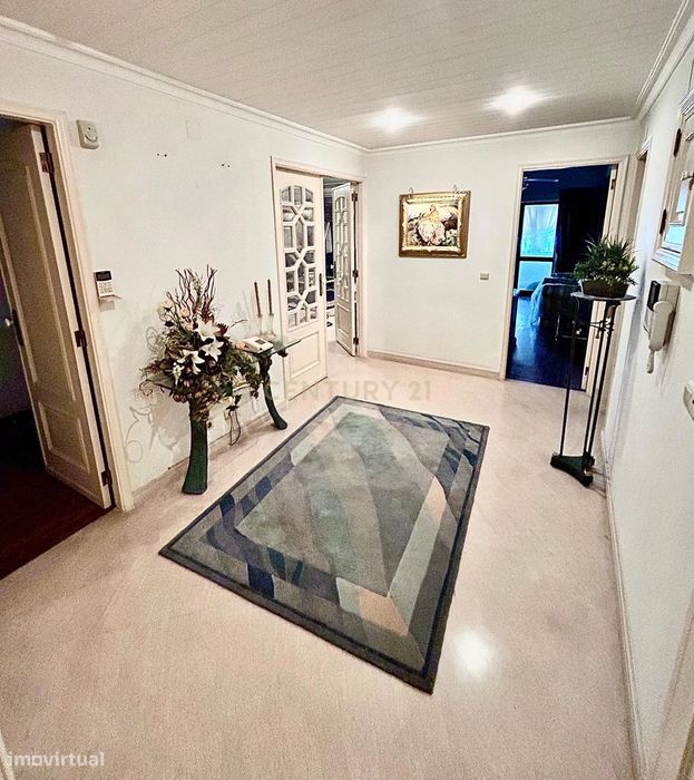 Apartamento T4 para arrendamento na freguesia de Arroios, em Lisboa