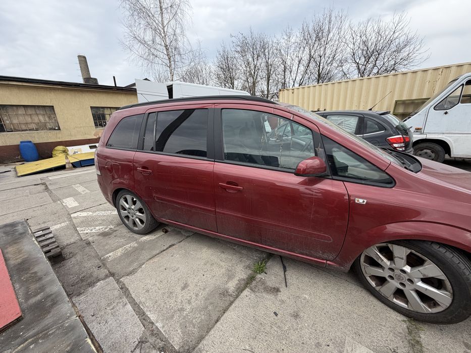 Drzwi Opel Zafira B Z50B przód tył prawe
