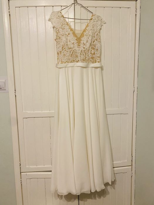 Suknia ślubna z koronką