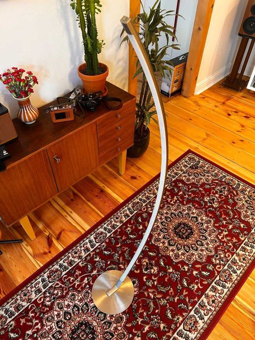 Lampa wolnostojąca łukowa LED (ciepłe światło)