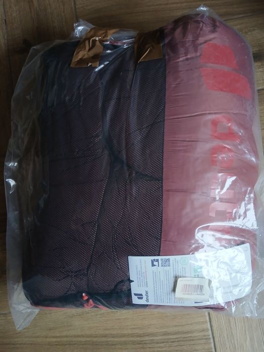 Śpiwór puchowy Deuter Astro Pro 800 L czerwony do 200 cm, rozciągliwy w nogach
