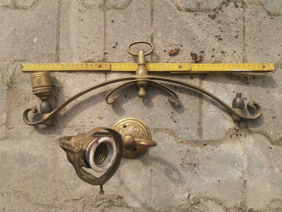 Stara lampa i kinkiet